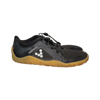 Walking shoes (Primus Trail Firm Ground) from Vivobarefoot