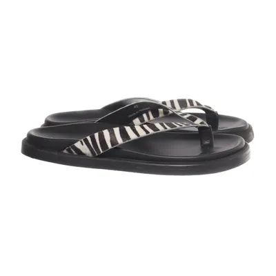 Teenslippers (Zwart, Wit) van Mikuta