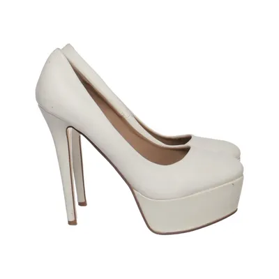 Pumps (Vit) från Truffle