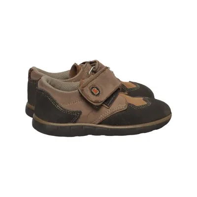 Gymnastic shoes (Brown, Black) from Kavat
