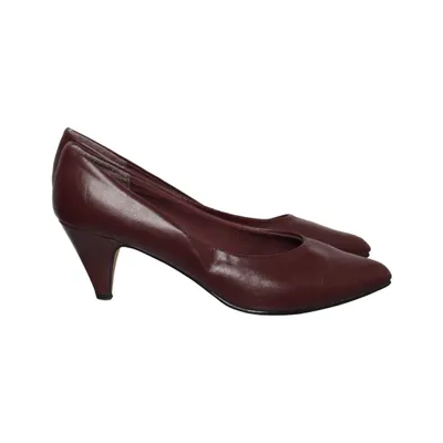 Pumps (Red) from Camilla Polyurethane