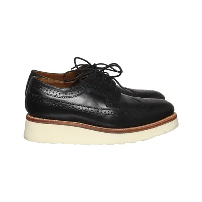 Brogues (Svart) från Grenson