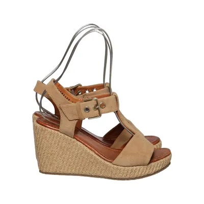 Wedges (Beige) from Dasia