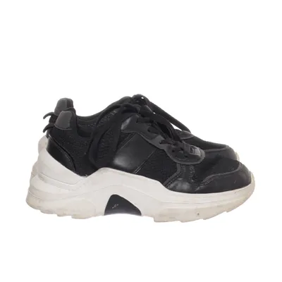 Trainers (Black, White) from Kido