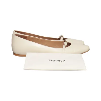 Ballet flats (Beige) from Flattered