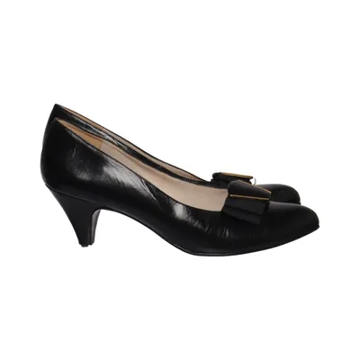 Pumps (Black) from Sköna Marie