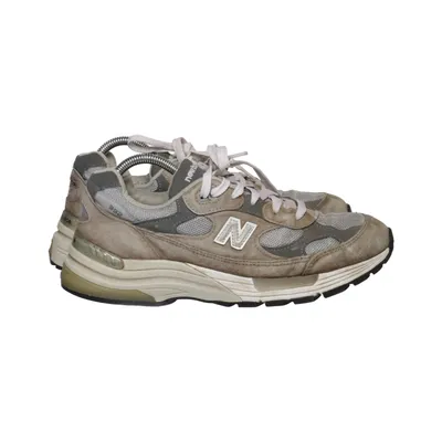 Trainers (M992GP) from New Balance