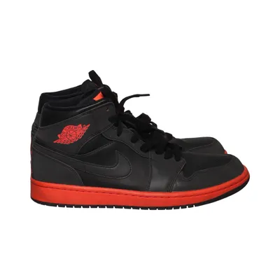 Sneakers (Black, Red) from Nike