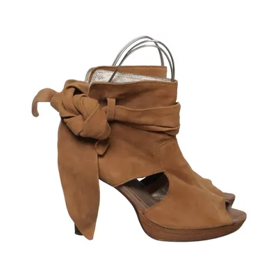High heels (Brown) from SPM