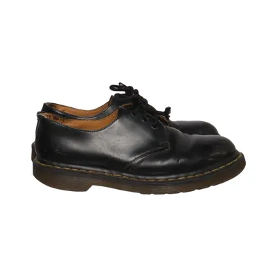 Derbyskor (Svart) från Dr. Martens
