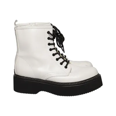 Schnürstiefel (Weiß, Schwarz) von Claudia Ghizzani