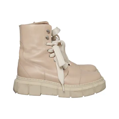 Laced boots (Beige) from Alohas