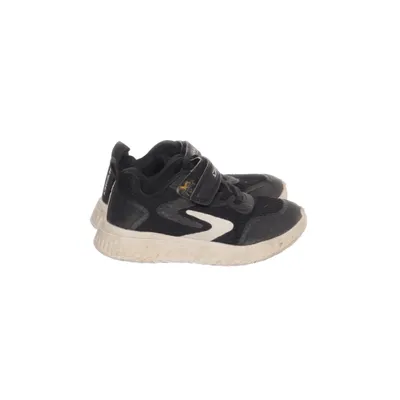 Trainers (Black, White) from Okaki