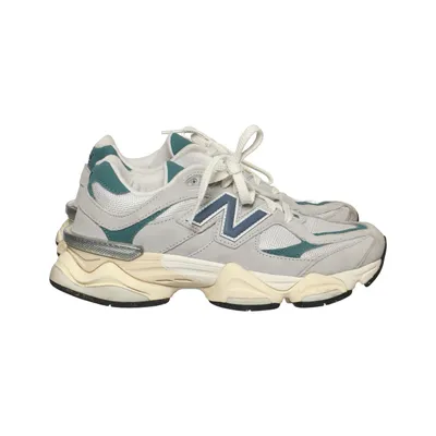 Running shoes (9060) from New Balance Leather