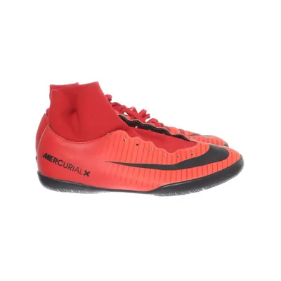 Football shoes (Red, Black) from Nike
