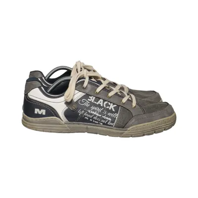 Trainers (Black, White, Gray) from Memphis One