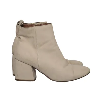 Heeled boots (Beige) from Alley