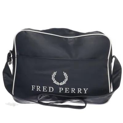 Axelremsväska (Blå) från Fred Perry