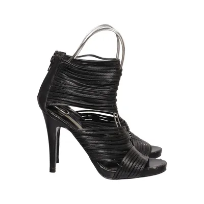 Sandaletter (Svart) från Zara Basic Skinn