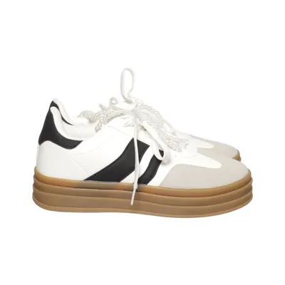 Baskets (Blanc, Gris, Marron) de Miranda
