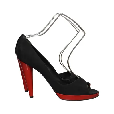 Sandales à talons hauts (Noir, Rouge) de Walter Steiger