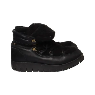 Laced boots (Black) from Cecilia