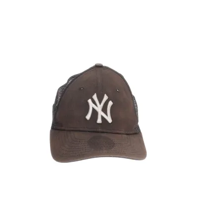 Truckerkeps (Brun) från New Era