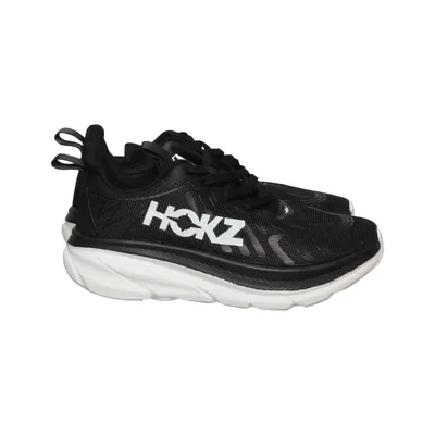 Trainers (Black, White)