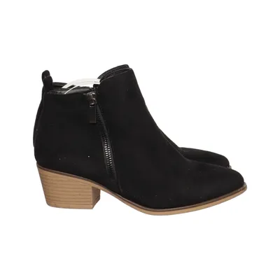 Boots (Svart) från Johanna