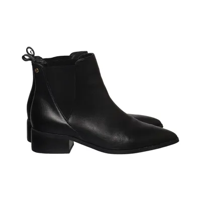 Chelsea boots (Zwart) van Agnes Cecilia