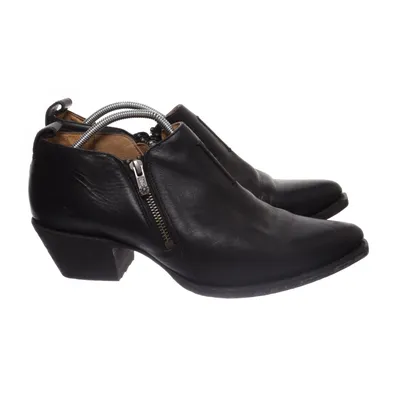 High heels (Black) from Frye