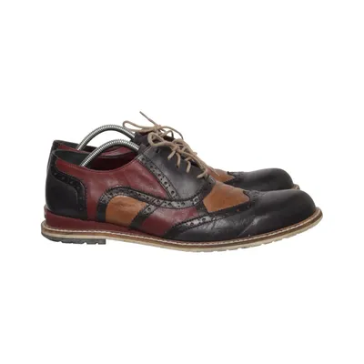 Brogues (Sort, Brun, Rød) fra North West