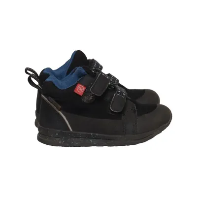 Trainers (Black, Gray) from Pax