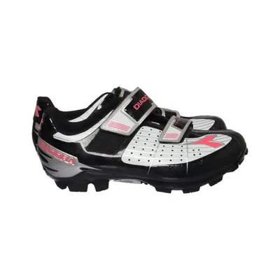 Cykelskor (Svart, Vit, Rosa) från Diadora