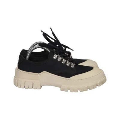 Chaussures en toile (Noir, Beige) de Garment Project