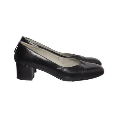 Pumps (Black) from Marchesa