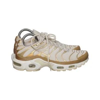 Trainers (White, Gold) from Nike