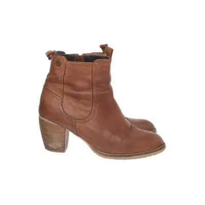 Heeled boots (Brown) from Corett