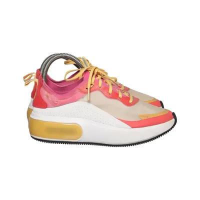 Baskets (Beige, Multicolore) de Nike
