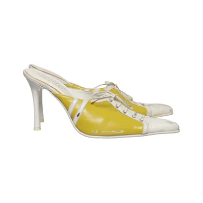 Mules (Jaune, Blanc) de Natasha