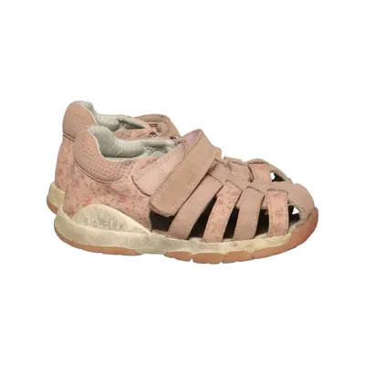 Sandals (Pink) from Kavat Leather
