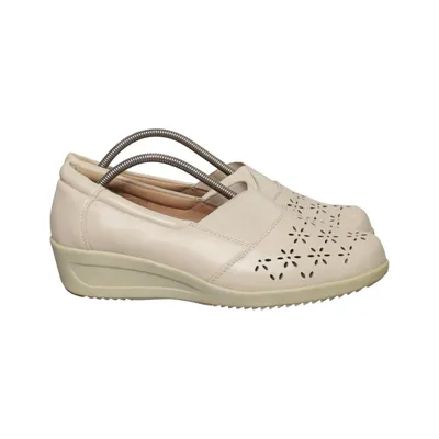 Wedges (Beige) from TopWay