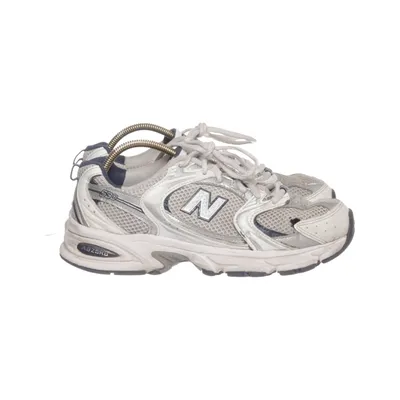 Laufschuhe (Weiß, Silber, Blau) von New Balance