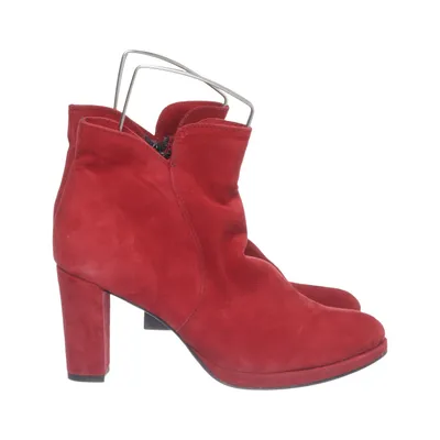 Heeled boots (Lage suède laarzen ) from Nelson Suede