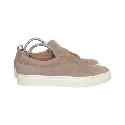 Slip-ons (Beige) från Human Scales