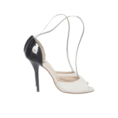 Escarpins (Noir, Blanc) de Sacha Cuir