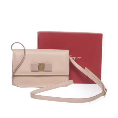 Axelremsväska (Beige) från Salvatore Ferragamo