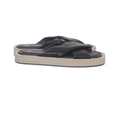 Slip-ins (Black, Beige) from Copenhagen Studios Leather