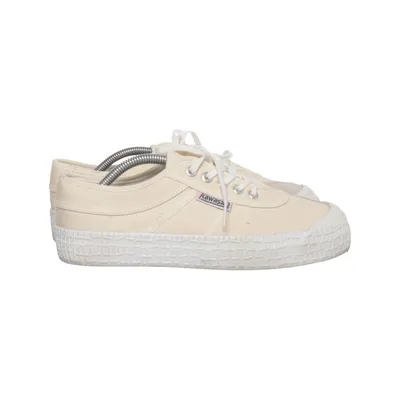 Canvas shoes (Beige) from Kawasaki