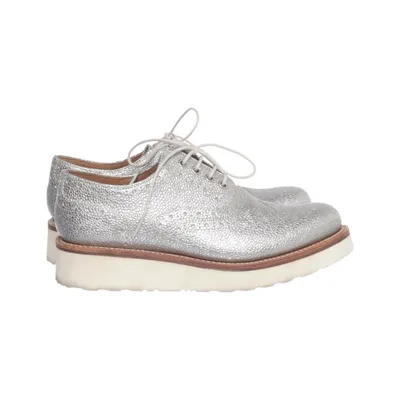 Brogues (Silverfärgad) från Grenson